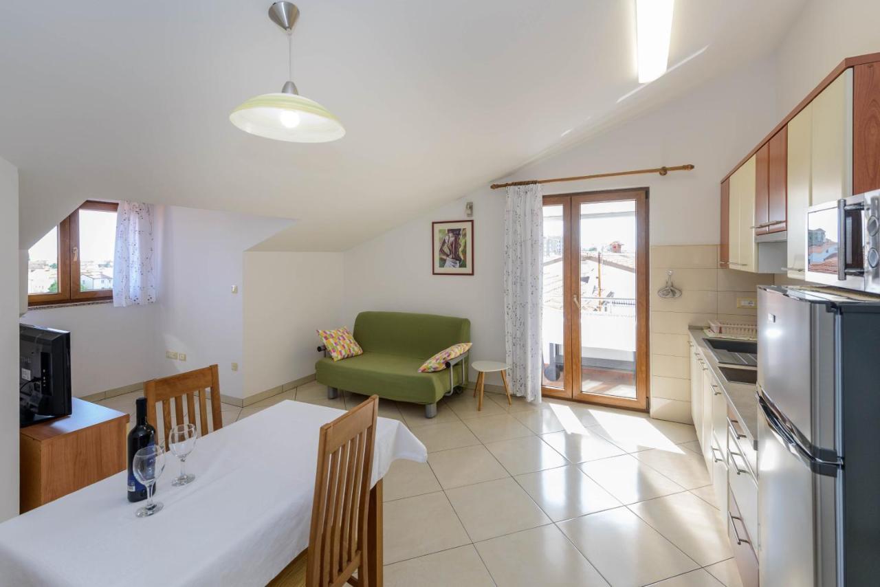 Apartments Milar Ровінь Екстер'єр фото