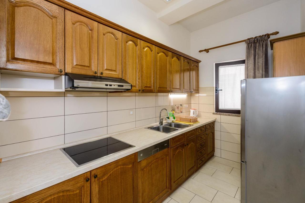 Apartments Milar Ровінь Екстер'єр фото