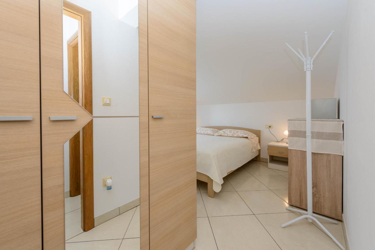Apartments Milar Ровінь Екстер'єр фото
